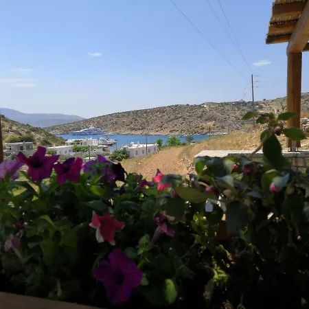 Notos 住宿加早餐酒店 Schoinoussa