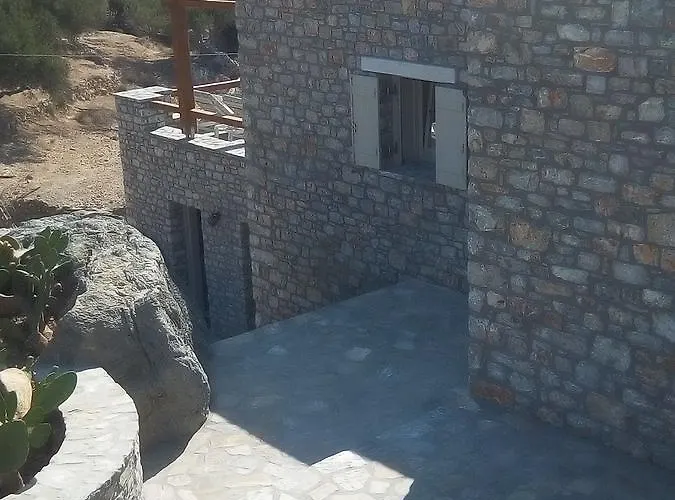 Notos B&B Schoinoussa