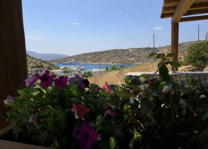 Notos B&B Schoinoussa