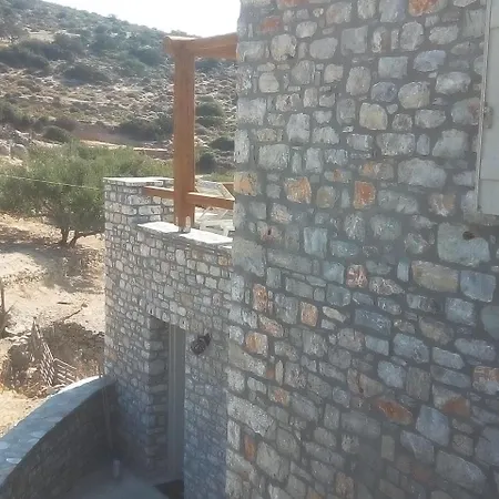 Notos Bed & Breakfast 4*