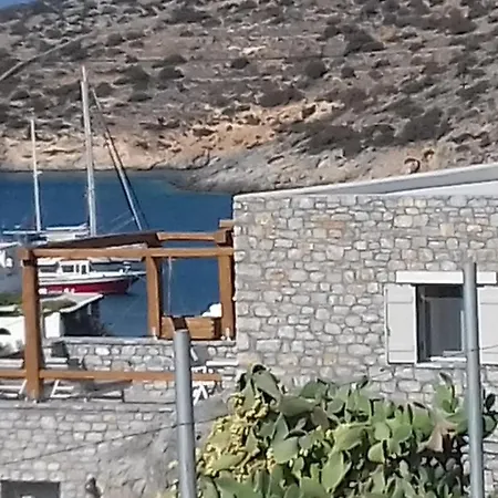 Notos Bed & Breakfast 4*