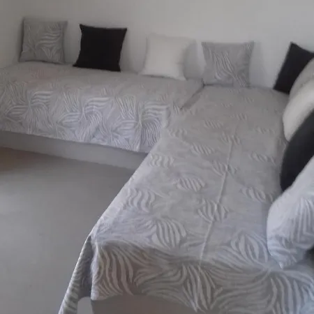 فندق مبيت وإفطار Notos 4*