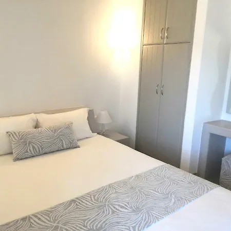 فندق مبيت وإفطار Notos 4*